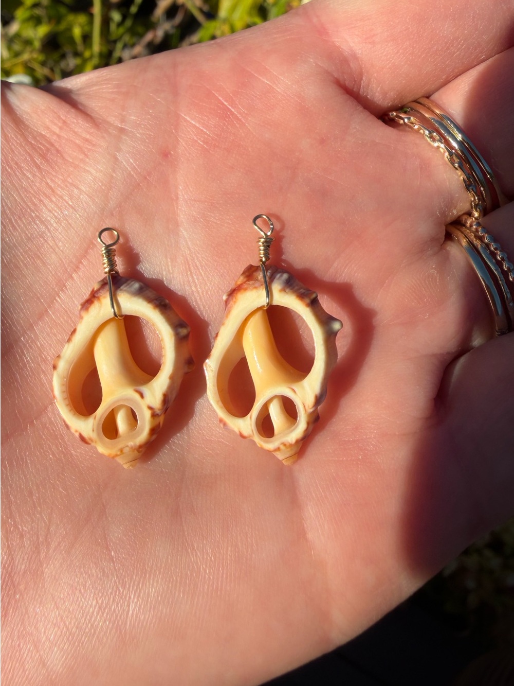Wire wrapped shells